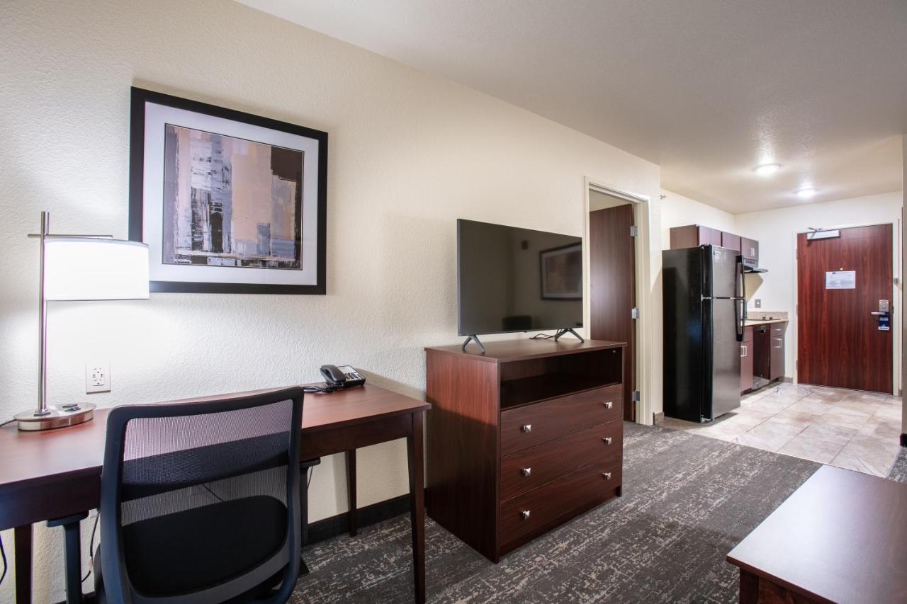 Cobblestone Inn & Suites - Pine Bluffs 외부 사진
