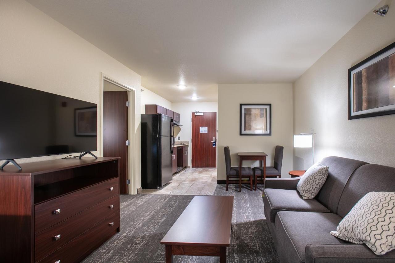 Cobblestone Inn & Suites - Pine Bluffs 외부 사진