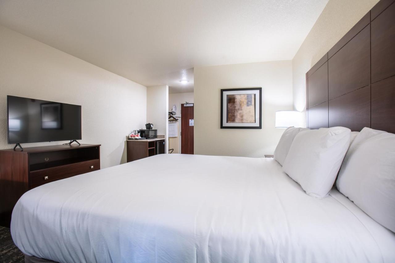 Cobblestone Inn & Suites - Pine Bluffs 외부 사진