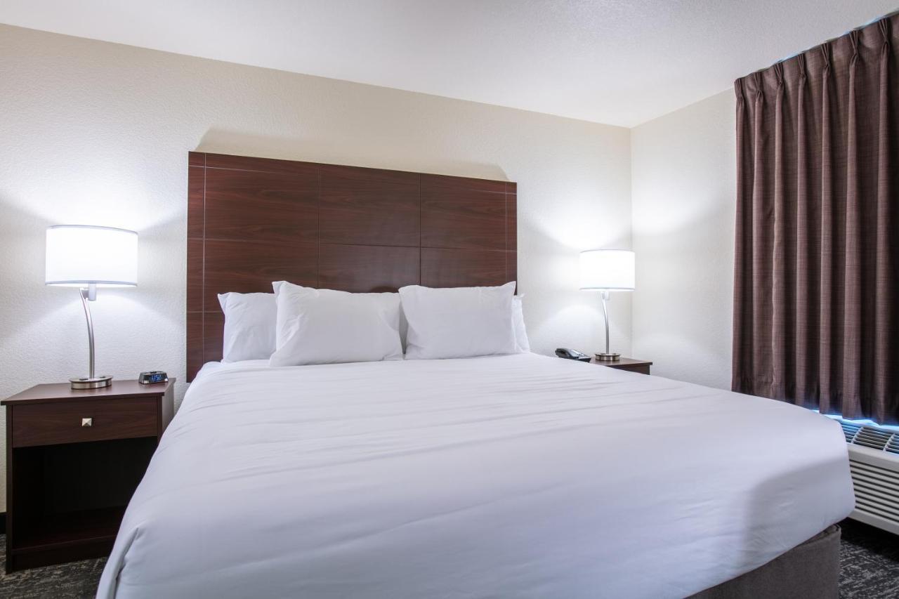 Cobblestone Inn & Suites - Pine Bluffs 외부 사진