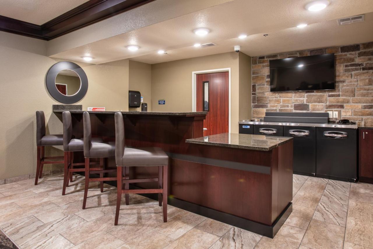 Cobblestone Inn & Suites - Pine Bluffs 외부 사진