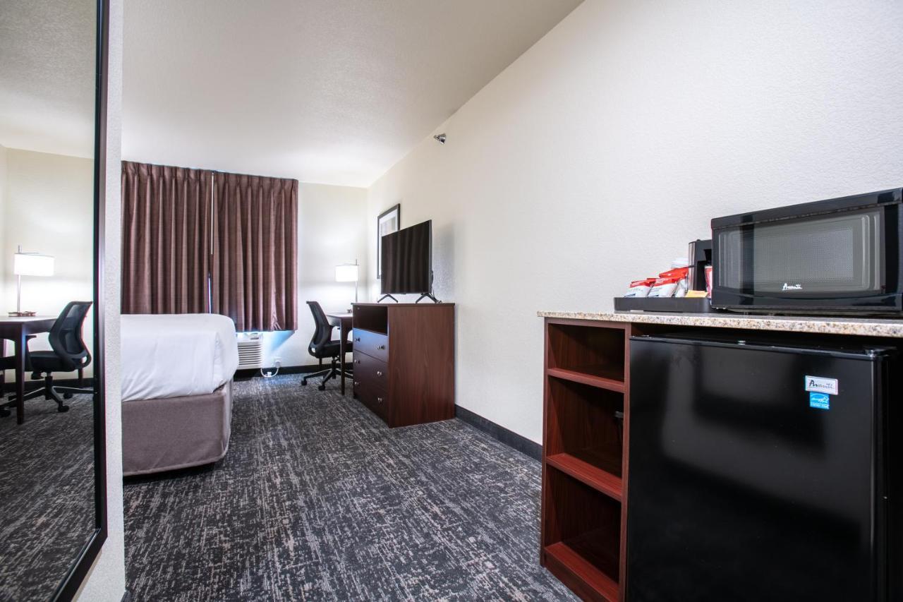 Cobblestone Inn & Suites - Pine Bluffs 외부 사진