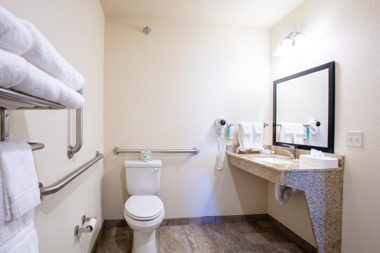 Cobblestone Inn & Suites - Pine Bluffs 외부 사진